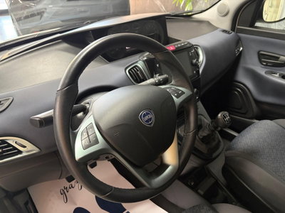 Lancia Ypsilon 1.0 FireFly 5 porte S&S Hybrid Ecochic Gold (5)