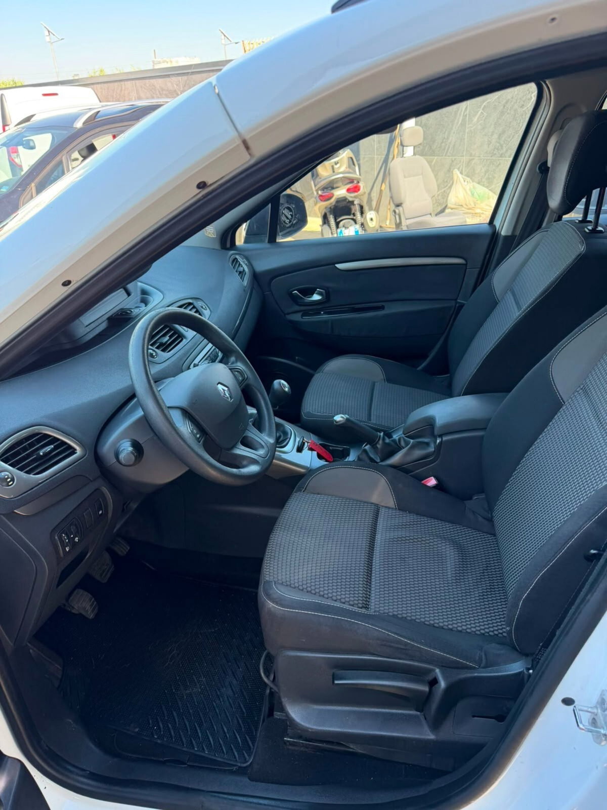 Renault Scenic E-Tech Electric XMod Cross 1.5 dCi 110CV Energy (11)