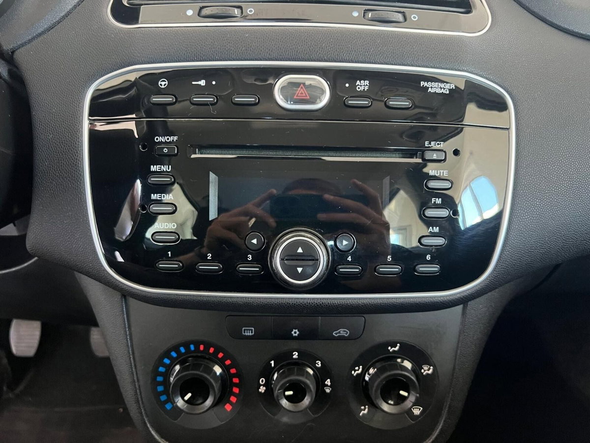 Fiat Punto 1.2 8V 3 porte Lounge (14)