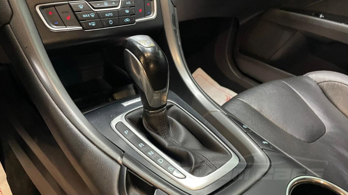 Ford Mondeo Station Wagon 2.0 EcoBlue 150 CV S&S aut. SW ST-Line Business (19)