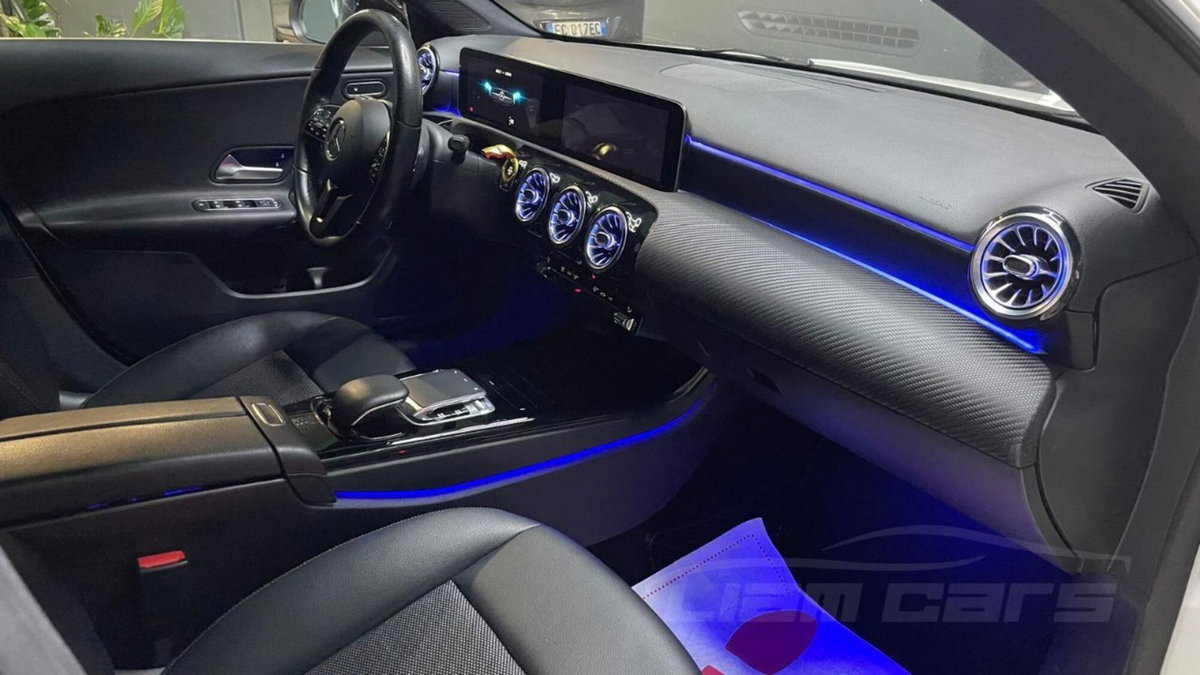 Mercedes-Benz CLA Shooting Brake 180 d Executive auto (11)