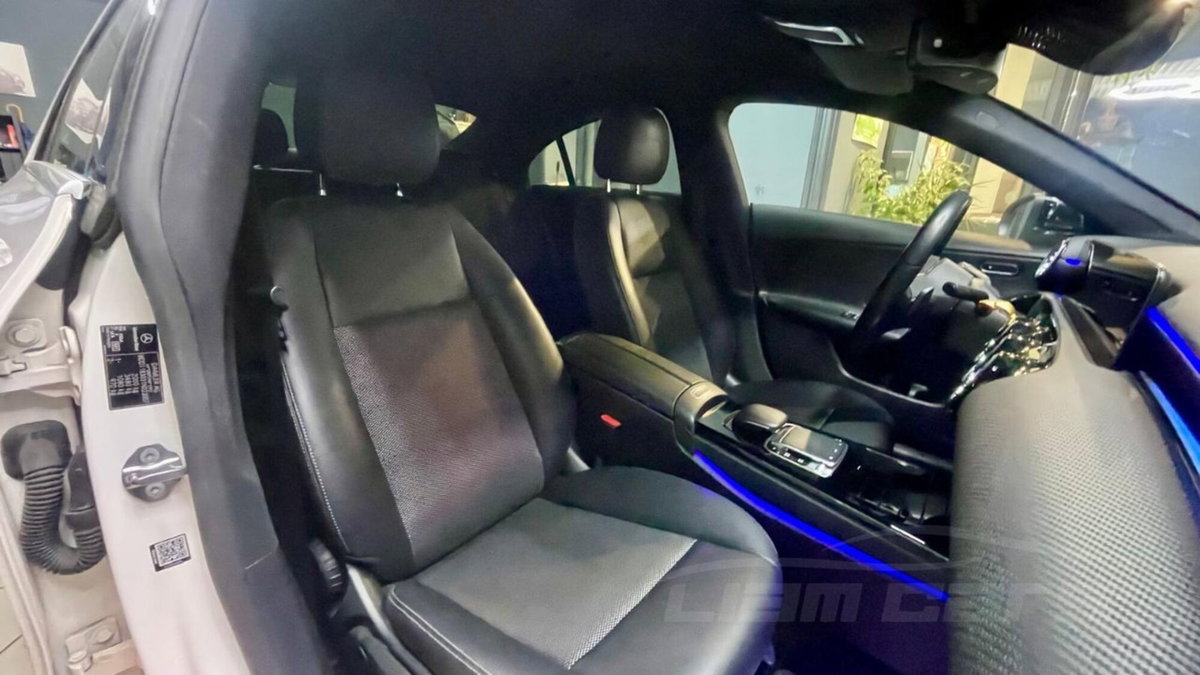 Mercedes-Benz CLA Shooting Brake 180 d Executive auto (12)