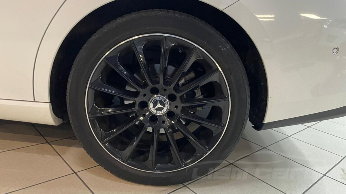 Mercedes-Benz CLA Shooting Brake 180 d Executive auto (13)