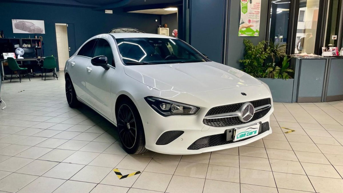 Mercedes-Benz CLA Shooting Brake 180 d Executive auto (3)