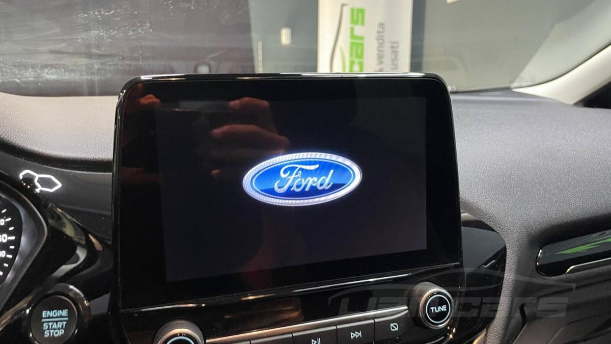 Ford Fiesta 1.1 75 CV GPL 5 porte Titanium (19)