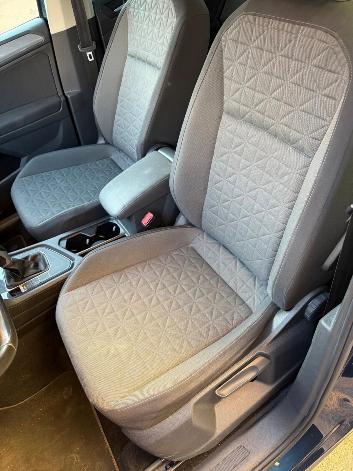 Volkswagen Tiguan 2.0 TDI 150 CV SCR DSG Life (14)