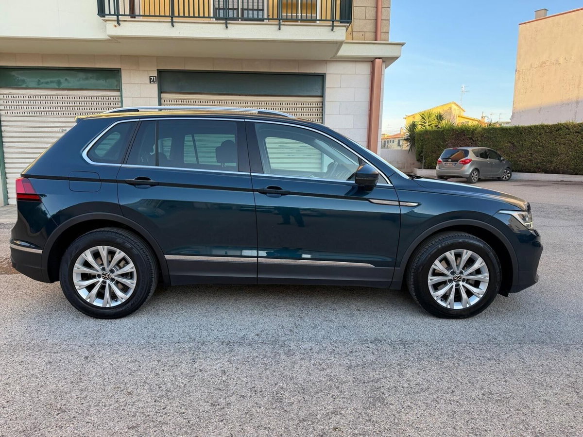 Volkswagen Tiguan 2.0 TDI 150 CV SCR DSG Life (4)