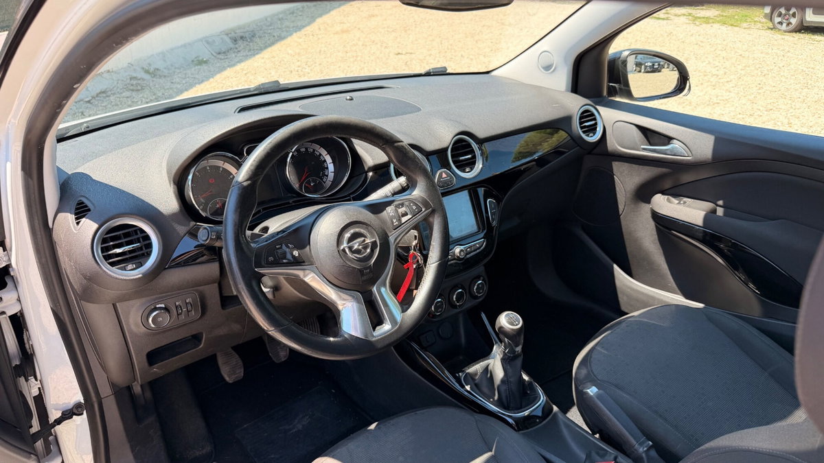 Opel Adam 1.2 70 CV Glam (12)