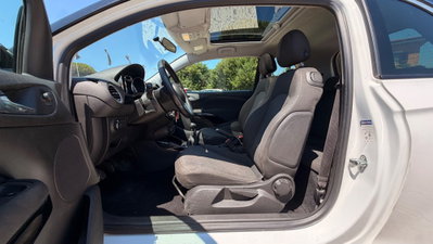 Opel Adam 1.2 70 CV Glam (13)
