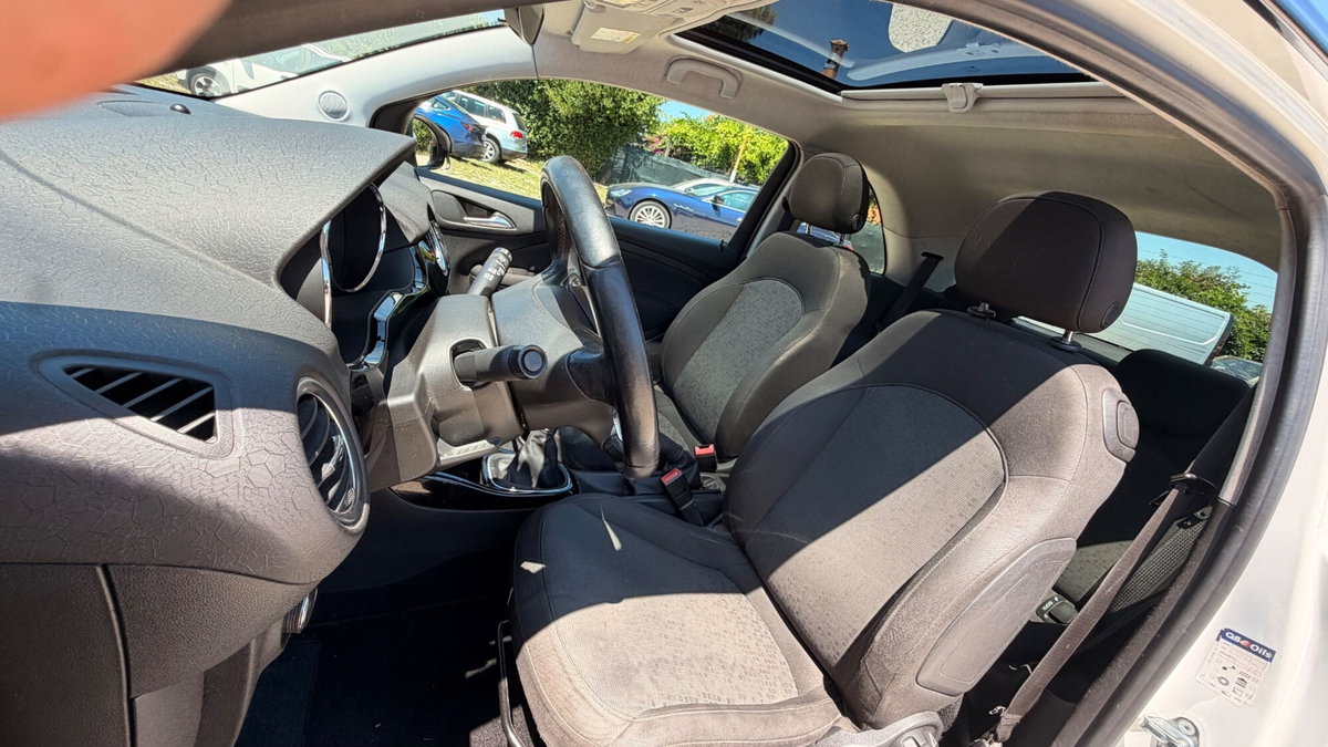 Opel Adam 1.2 70 CV Glam (14)