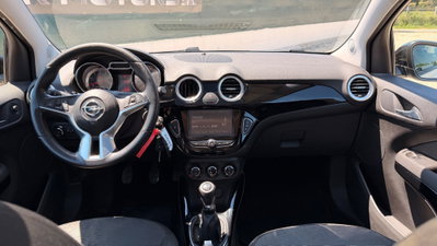 Opel Adam 1.2 70 CV Glam (16)