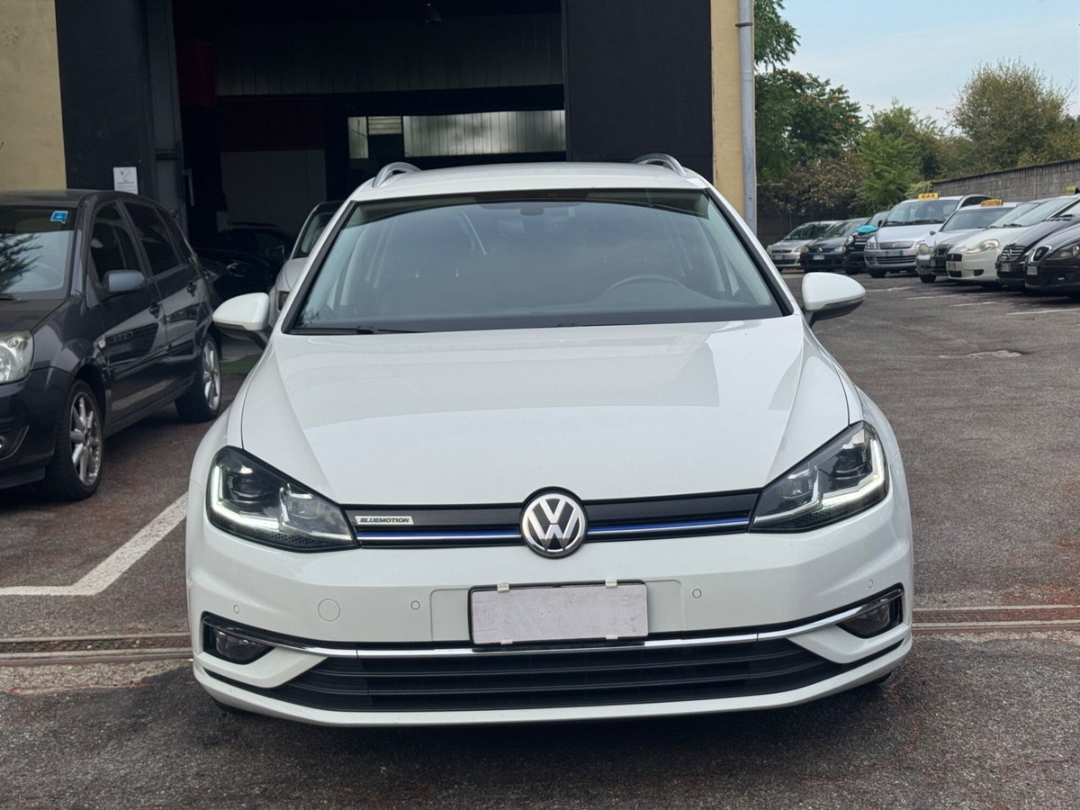 Volkswagen Golf Variant 1.4 TGI DSG Executive BlueMotion (10)