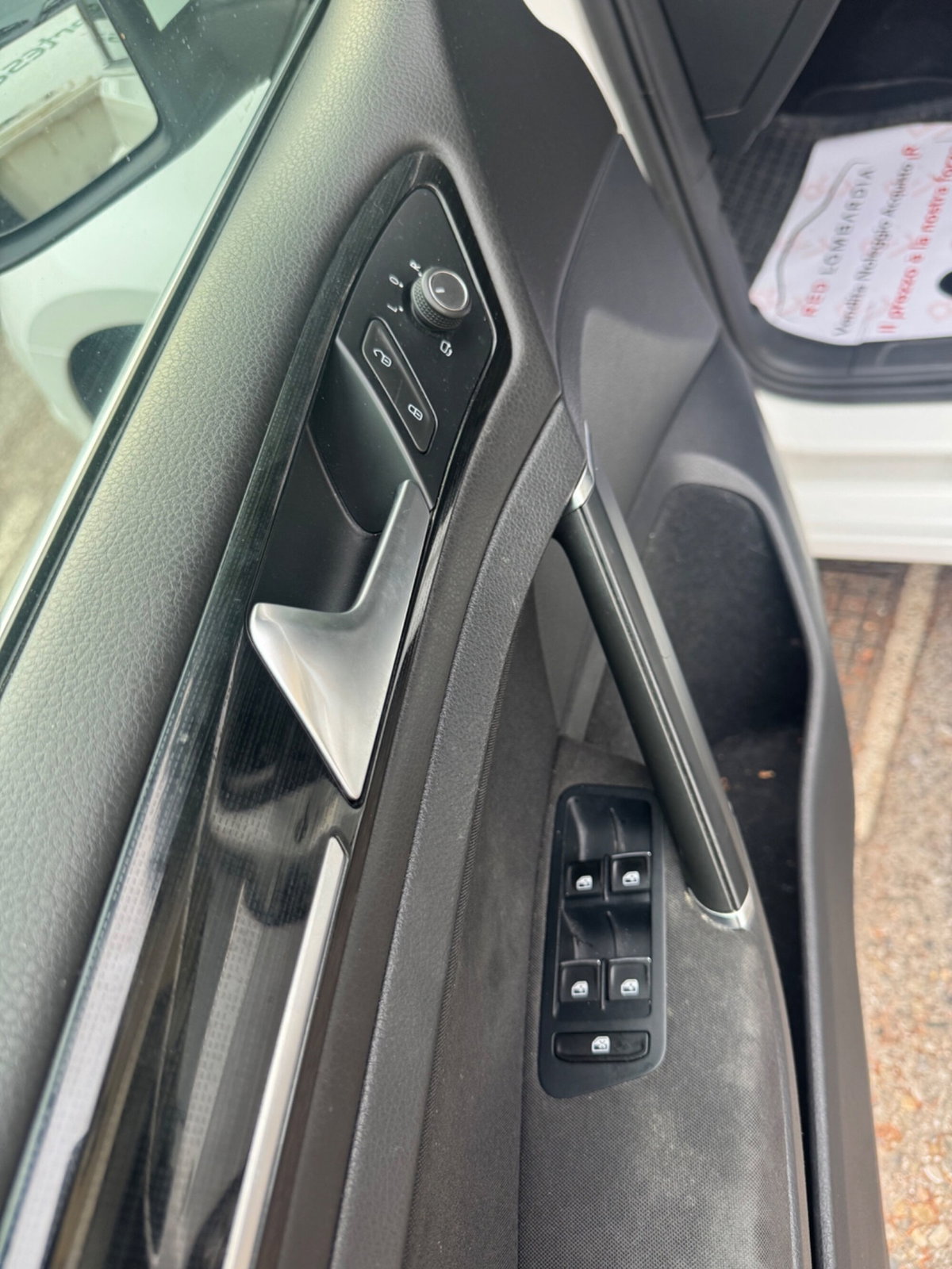 Volkswagen Golf Variant 1.4 TGI DSG Executive BlueMotion (19)