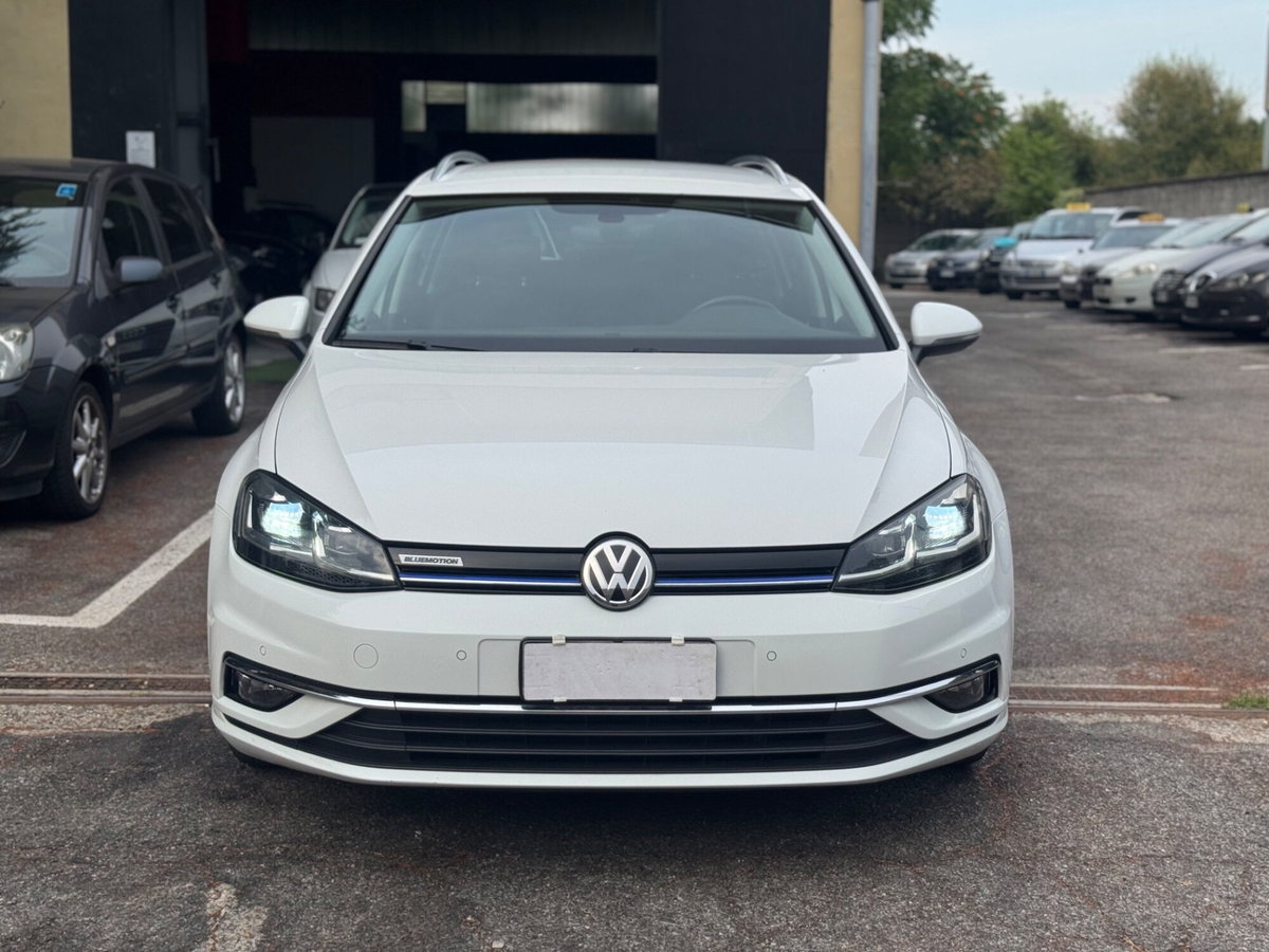 Volkswagen Golf Variant 1.4 TGI DSG Executive BlueMotion (2)