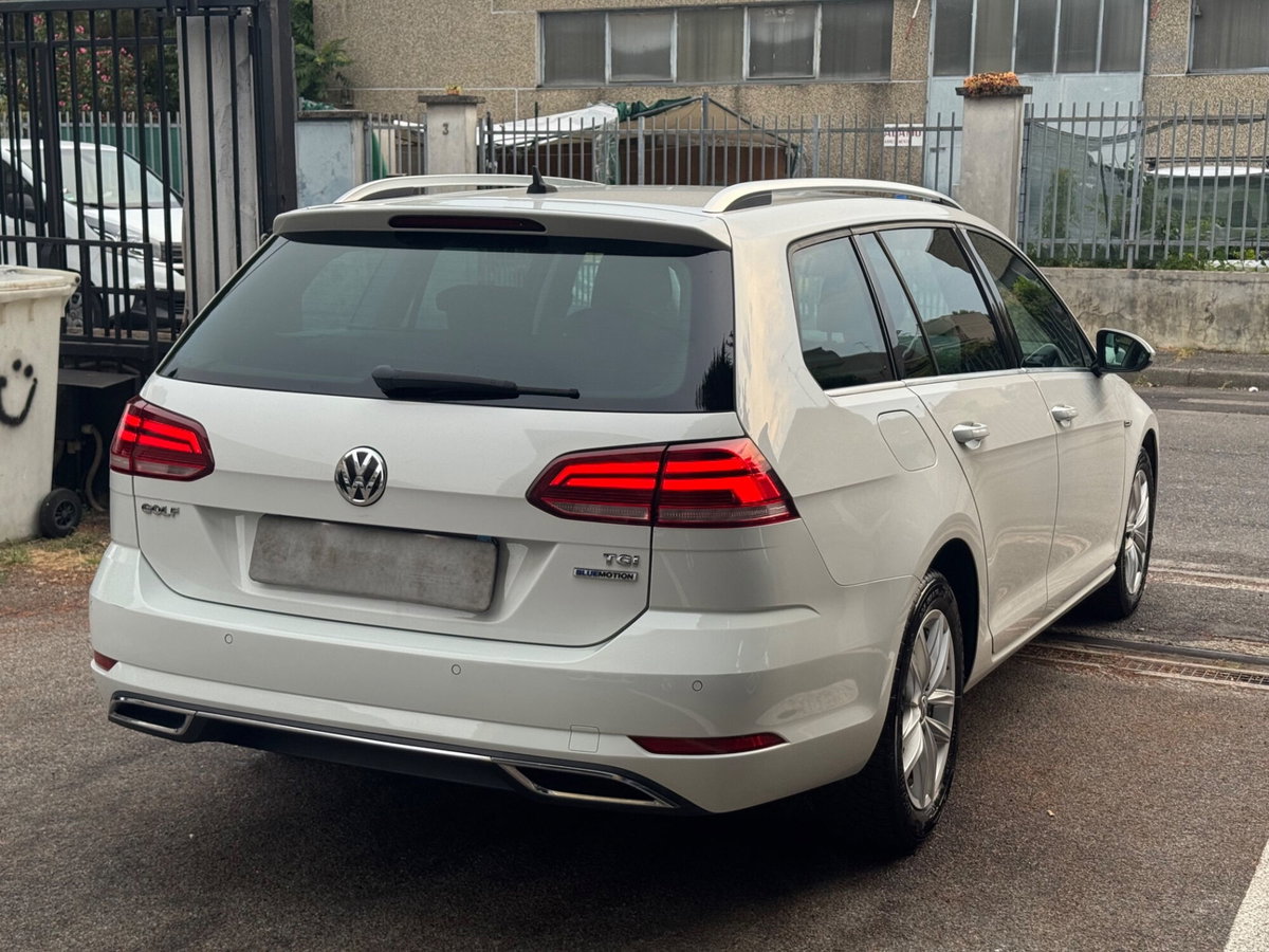 Volkswagen Golf Variant 1.4 TGI DSG Executive BlueMotion (8)