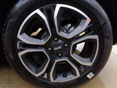 Jeep Avenger 1.2 turbo Summit fwd 100cv (13)