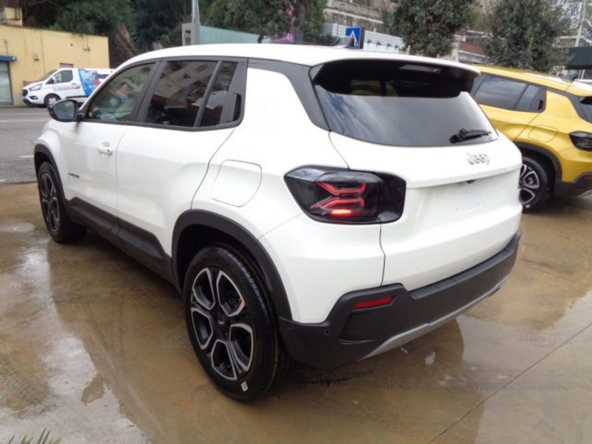 Jeep Avenger 1.2 turbo Summit fwd 100cv (4)