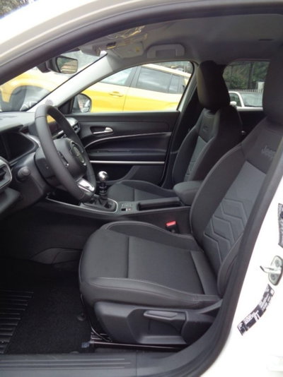 Jeep Avenger 1.2 turbo Summit fwd 100cv (5)