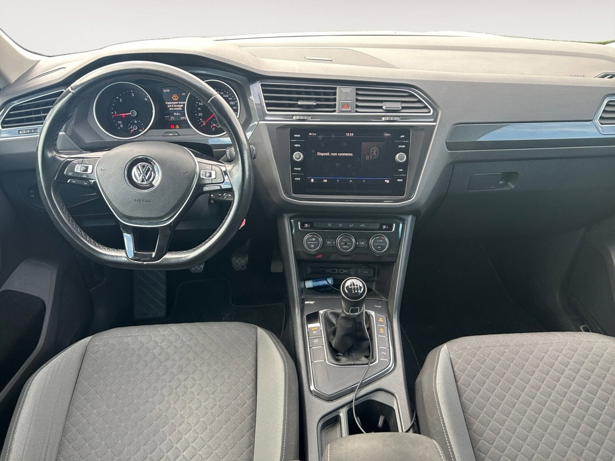 Volkswagen Tiguan 1.6 TDI SCR Sport BlueMotion Technology (11)