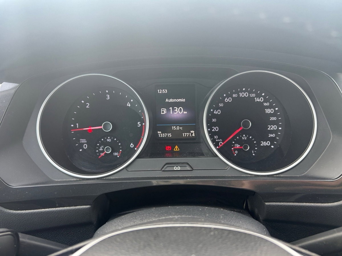 Volkswagen Tiguan 1.6 TDI SCR Sport BlueMotion Technology (12)