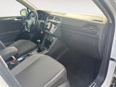 Volkswagen Tiguan 1.6 TDI SCR Sport BlueMotion Technology (16)