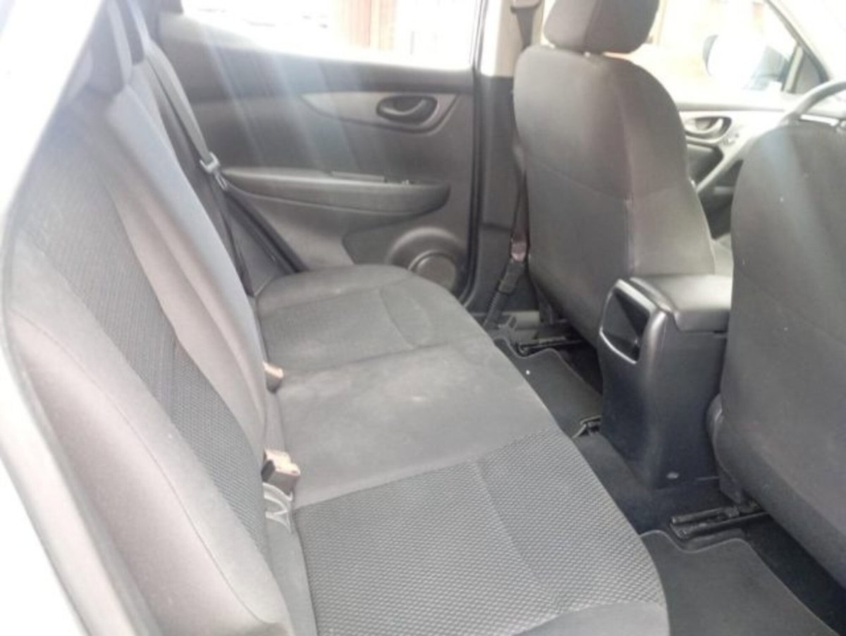 Nissan Qashqai 1.5 dCi 115 CV DCT Visia (8)