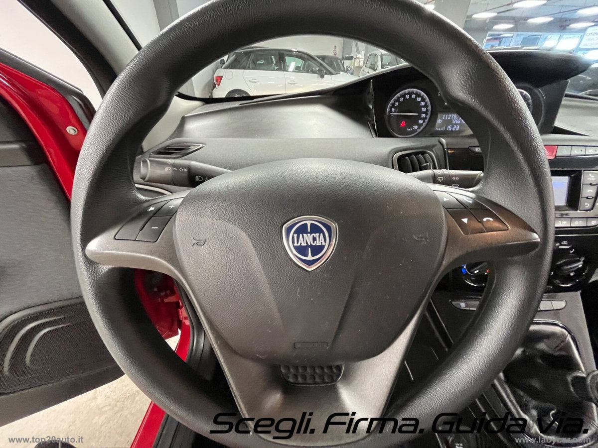 Lancia Ypsilon 1.2 69 CV 5 porte GPL Ecochic Elefantino Blu (7)