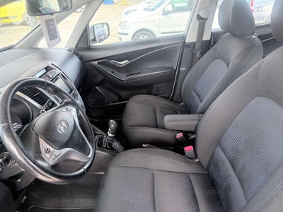 Hyundai ix20 1.4 90 CV Comfort (10)