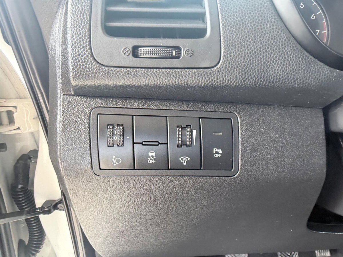 Hyundai ix20 1.4 90 CV Comfort (16)