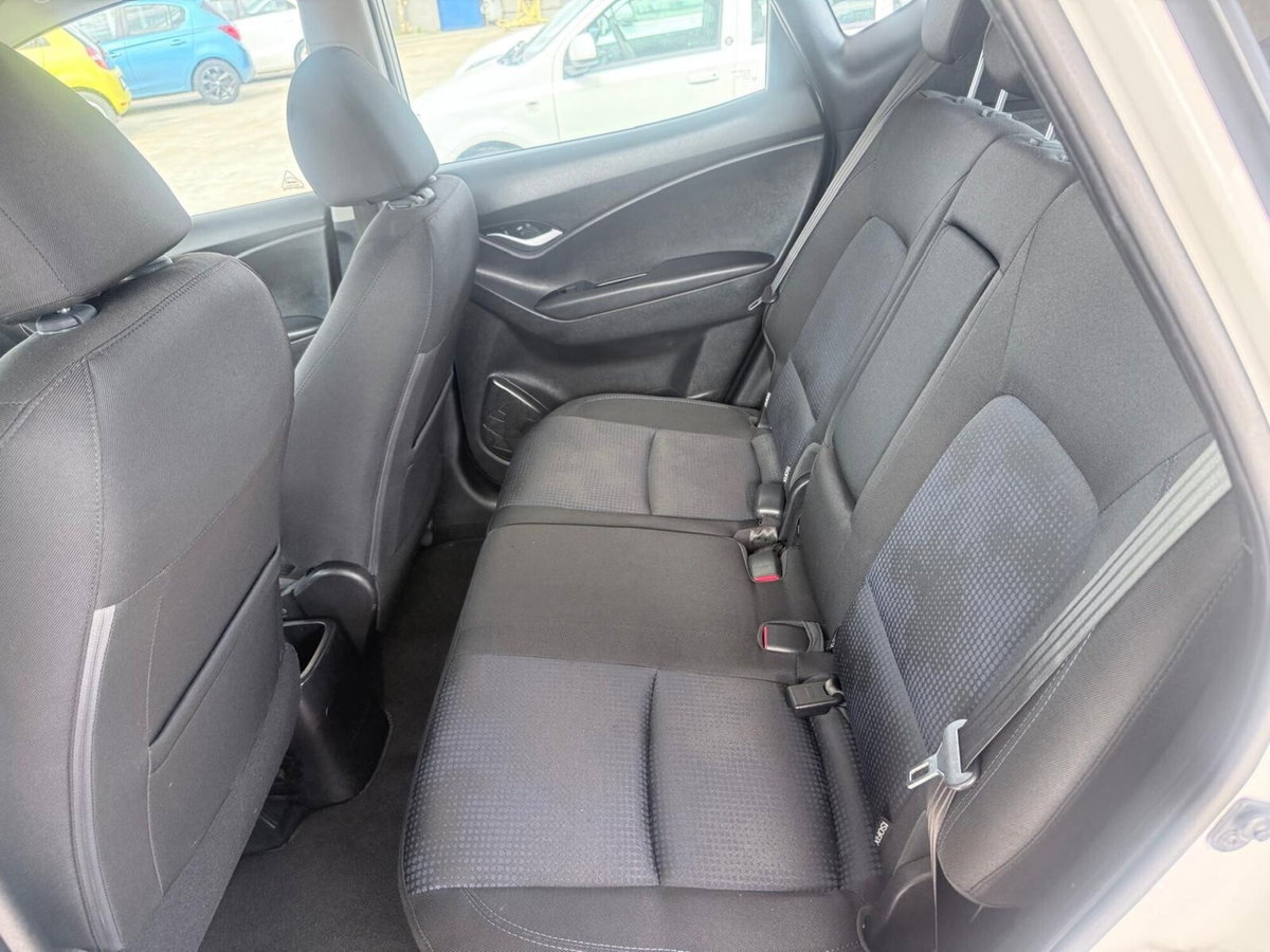 Hyundai ix20 1.4 90 CV Comfort (20)