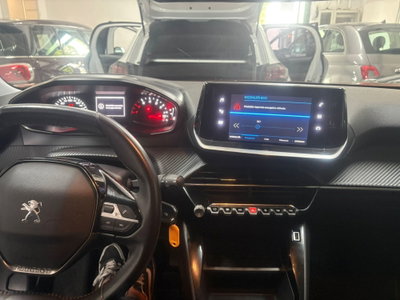 Peugeot 2008 PureTech 130 S&S EAT8 GT Pack (12)