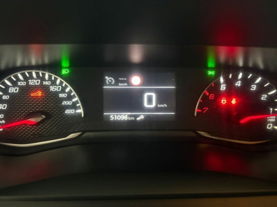 Peugeot 2008 PureTech 130 S&S EAT8 GT Pack (15)