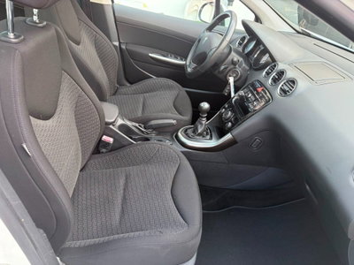 Peugeot 308 2.0 HDi 150CV 5p. Sport (10)