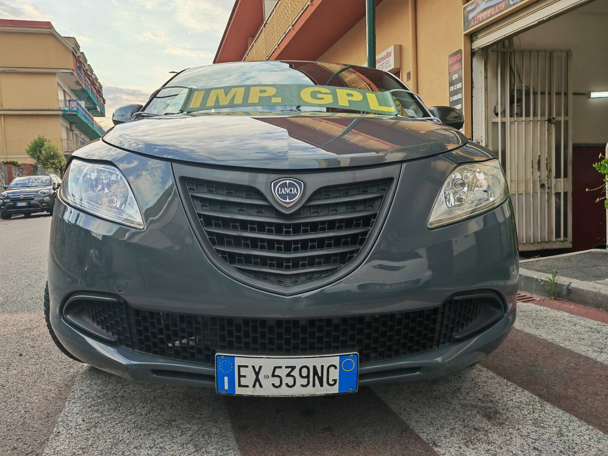 Lancia Ypsilon 1.2 69 CV 5 porte GPL Ecochic Gold