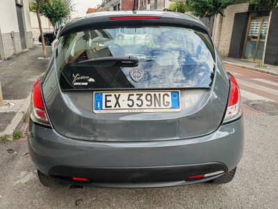 Lancia Ypsilon 1.2 69 CV 5 porte GPL Ecochic Gold (12)
