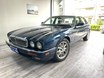 Jaguar XJ6 3.2 cat usata