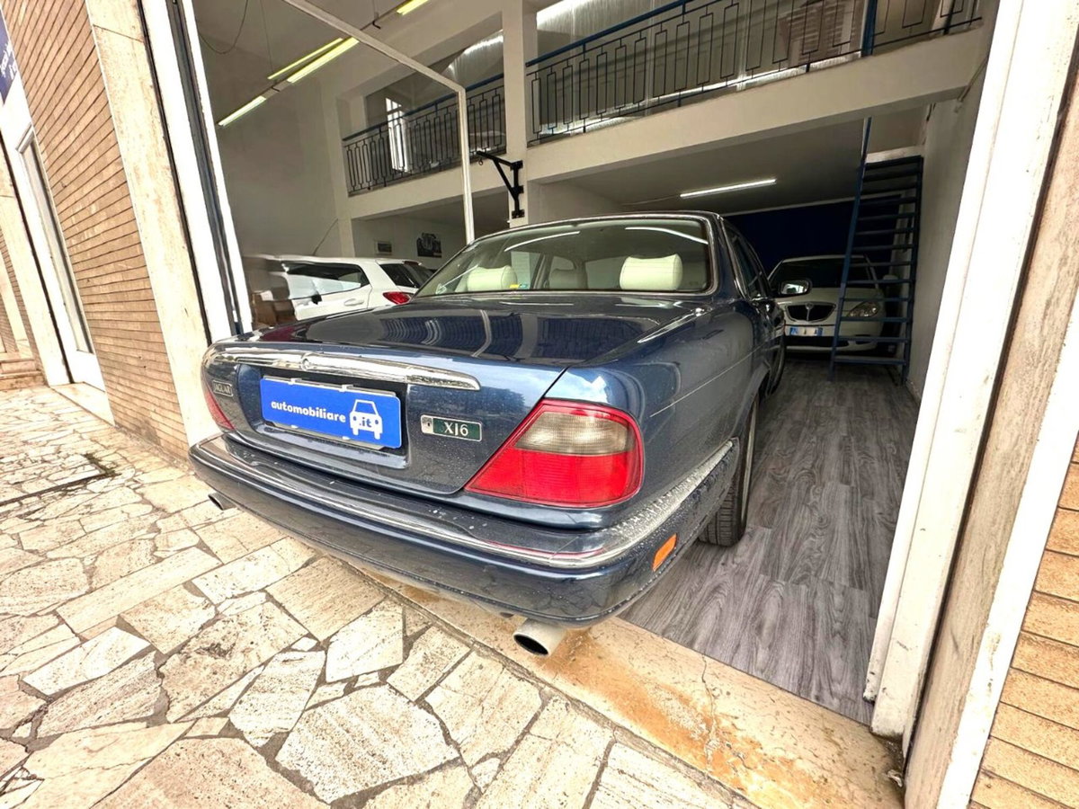 Jaguar XJ6 3.2 cat (6)