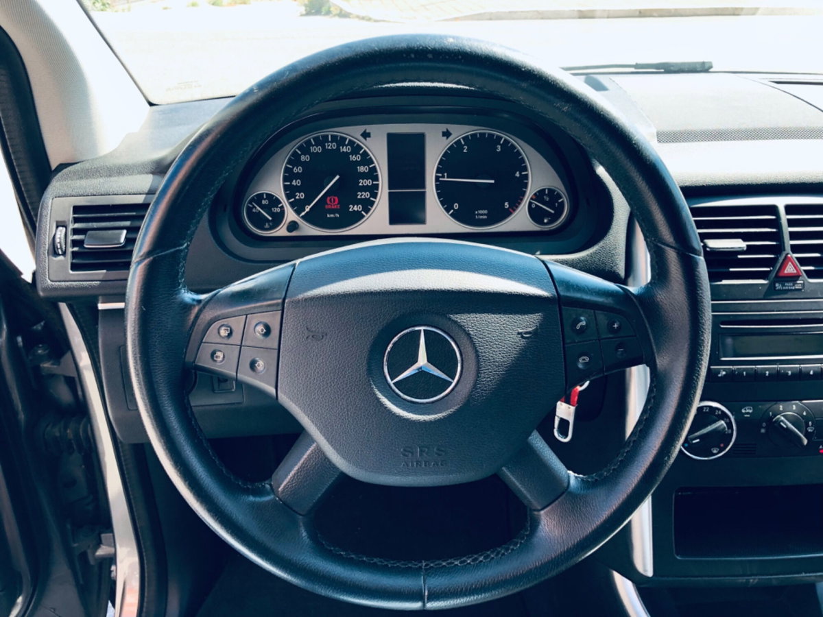 Mercedes-Benz Classe B 200 CDI Executive (16)