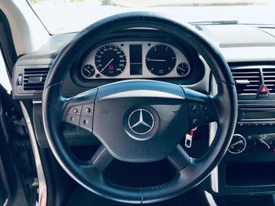 Mercedes-Benz Classe B 200 CDI Executive (16)