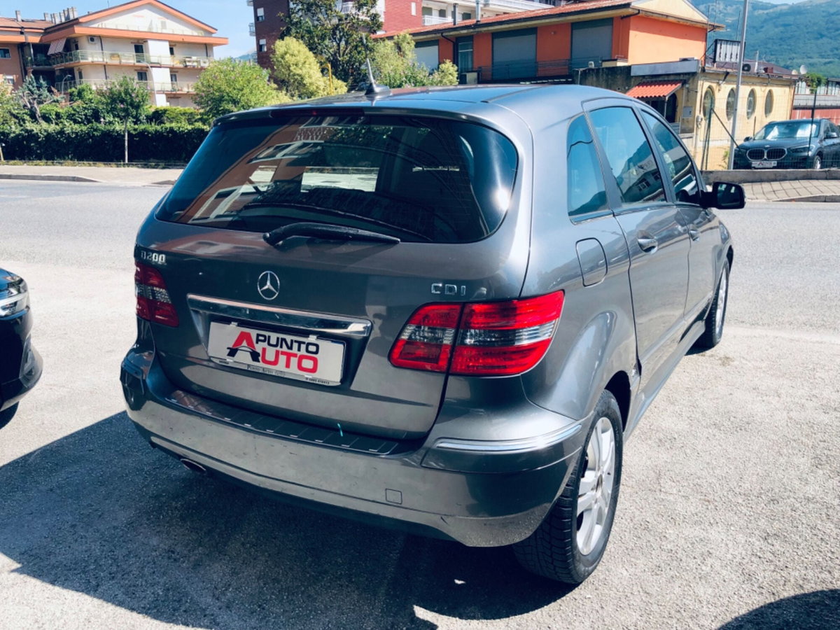Mercedes-Benz Classe B 200 CDI Executive (8)