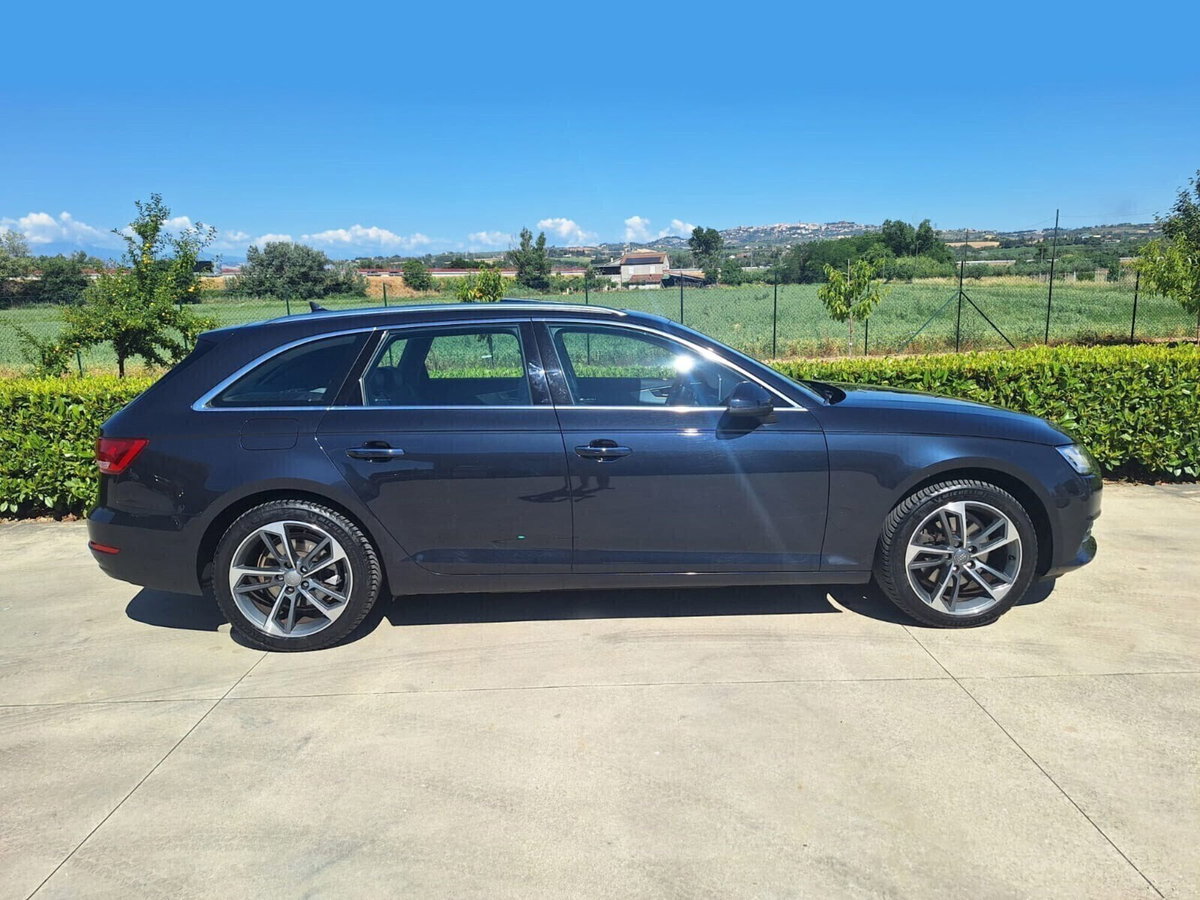 Audi A4 Avant 2.0 TDI 150 CV ultra S tronic Sport (6)