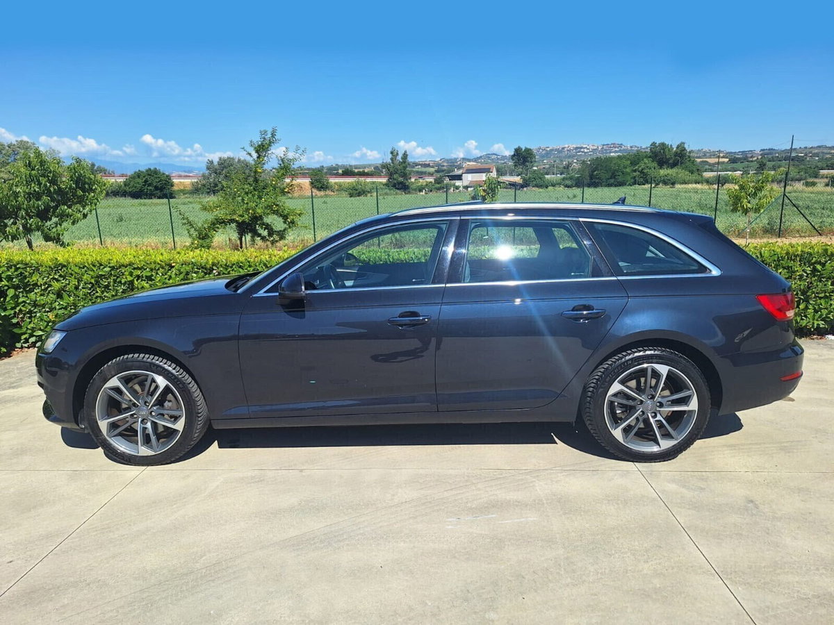 Audi A4 Avant 2.0 TDI 150 CV ultra S tronic Sport (8)