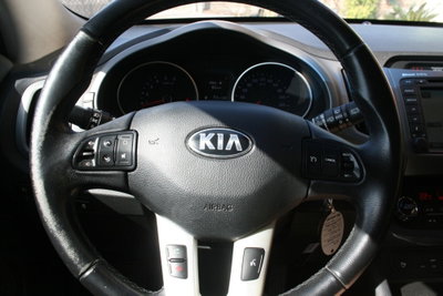 Kia Sportage 1.7 CRDI VGT 2WD Cool (12)