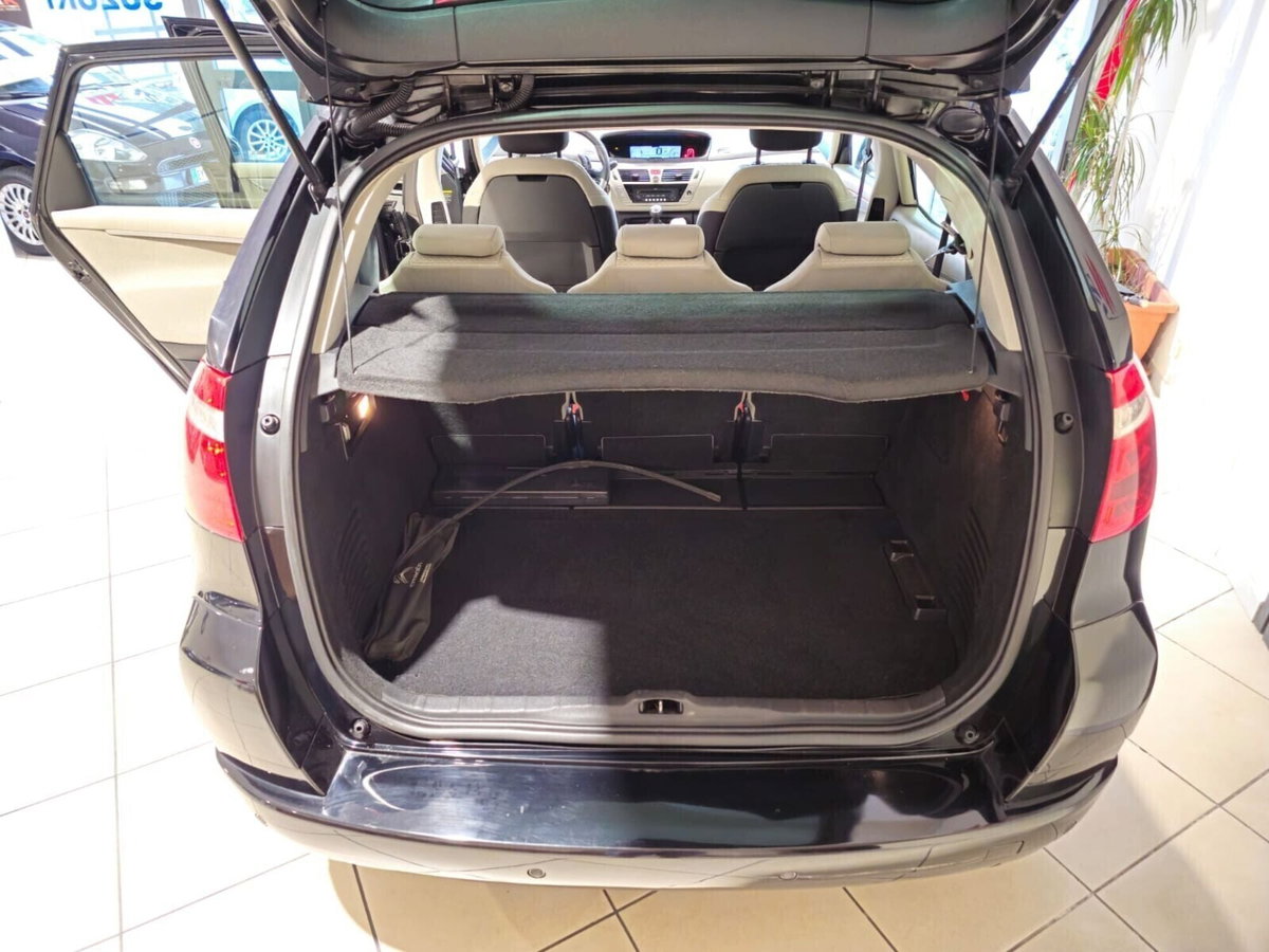 Citroen C4 Picasso 1.6 HDi 110 FAP Style (8)