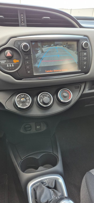 Toyota Yaris 1.0 5 porte (10)