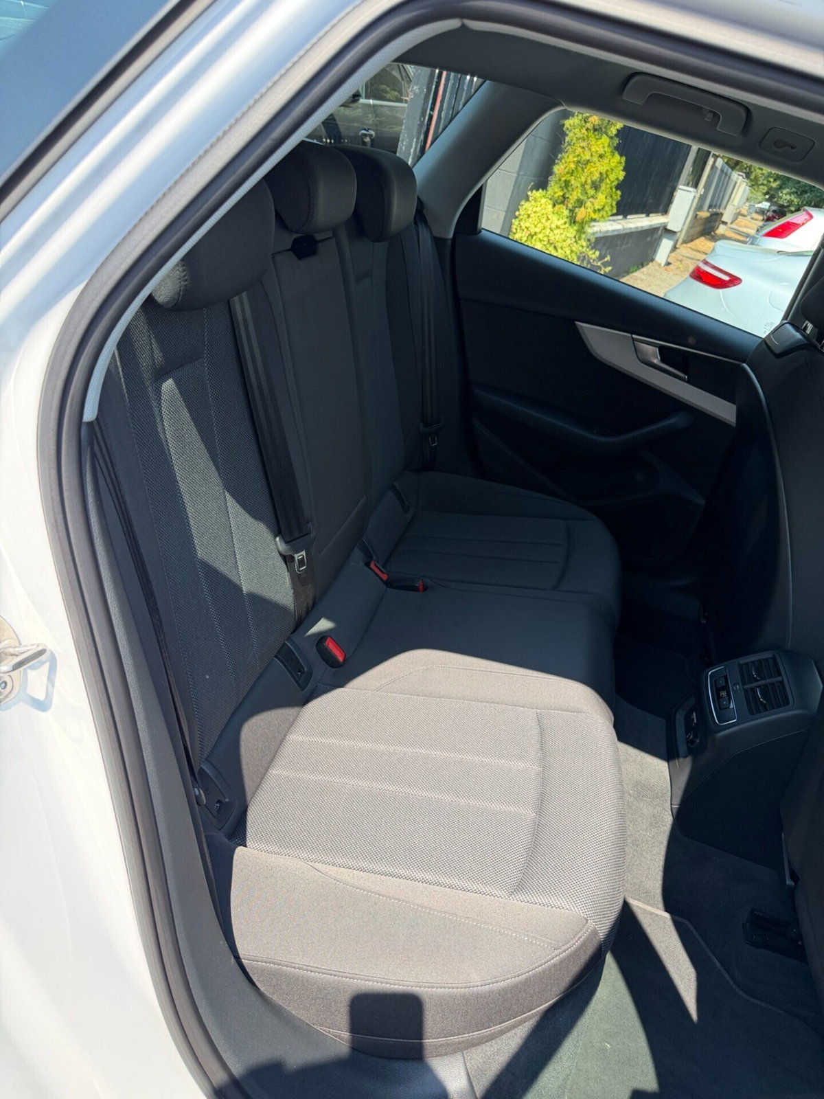 Audi A4 Avant 35 TDI/163 CV S tronic S line edition (12)