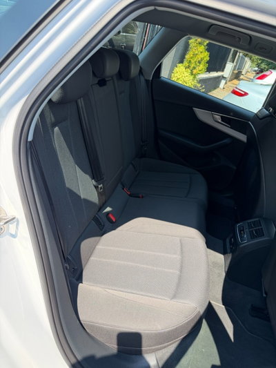 Audi A4 Avant 35 TDI/163 CV S tronic S line edition (12)