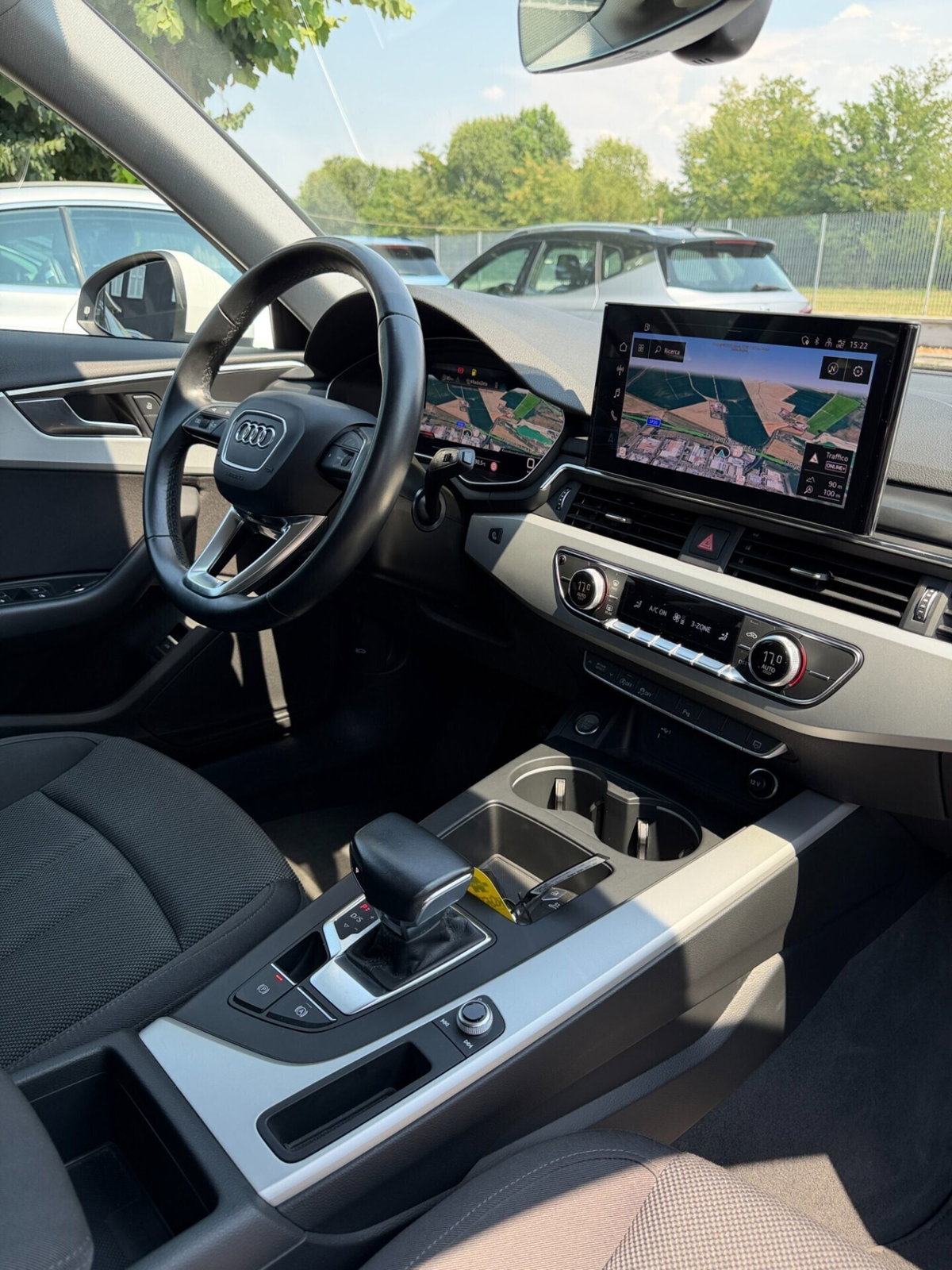 Audi A4 Avant 35 TDI/163 CV S tronic S line edition (14)