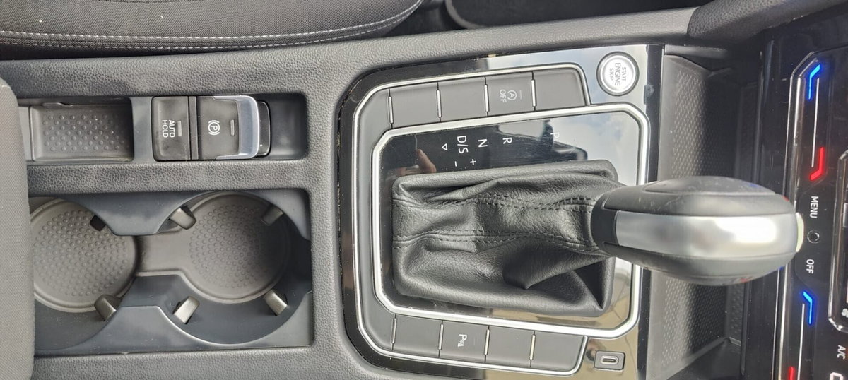 Volkswagen Passat Variant 2.0 TDI SCR 122 CV EVO DSG Business (17)