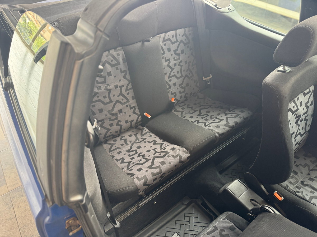 Volkswagen Golf Cabrio 1.6 cat Highline (11)